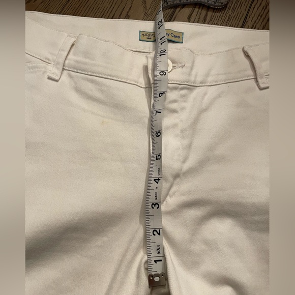 Lee Riders Easy Care white Capri pants, size 14 - Picture 8 of 10